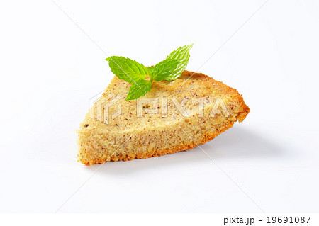 Spiced lemon nut cake 19691087