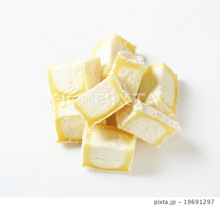 Chevre cheese 19691297