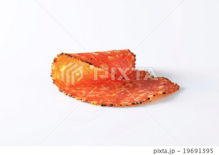 Black pepper-coated salami with cheese 19691395
