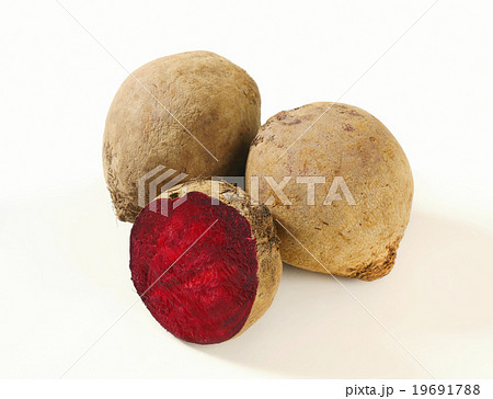 Fresh beetroots 19691788