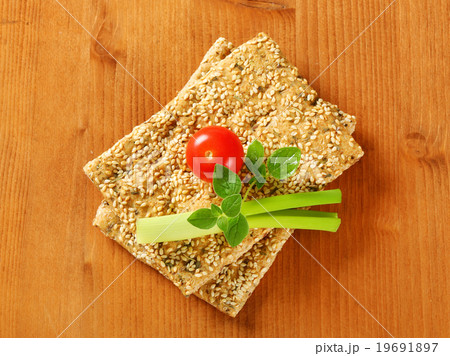 Sesame seed crackers 19691897