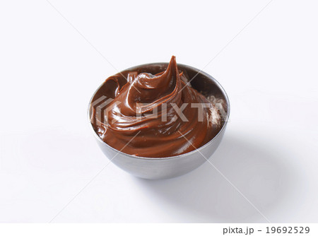 Hazelnut chocolate spread 19692529