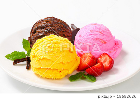 Ice cream trio Ice cream trio 19692626
