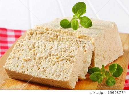 Block of tofu 19693774