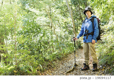 若者と登山 若者と登山 19694117