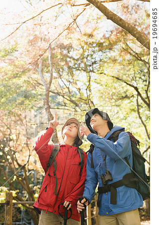 若者と登山 若者と登山 19694685