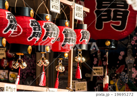 Souvenir at asakusa market at Temple, Tokyo Japan Souvenir at asakusa market at Temple, Tokyo Japan 19695272