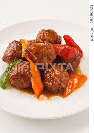 肉団子とピーマン 肉団子とピーマン 19696925