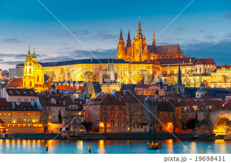 Prague Castle and Mala Strana, Czech Republic 19698431