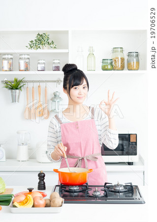 主婦(キッチン-料理) 主婦(キッチン-料理) 19706529