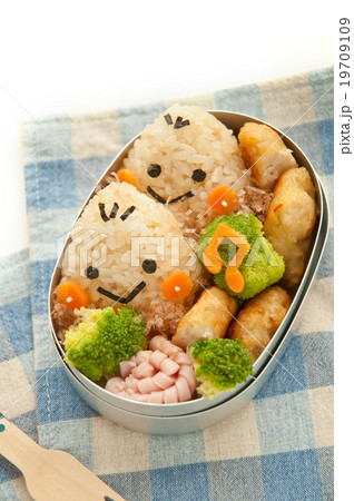 Lunch of chestnut motif 19709109