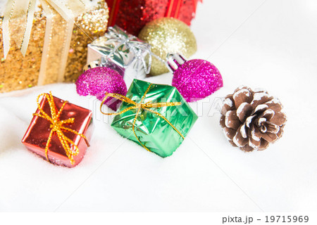 gift under the tree for Christmas day 19715969