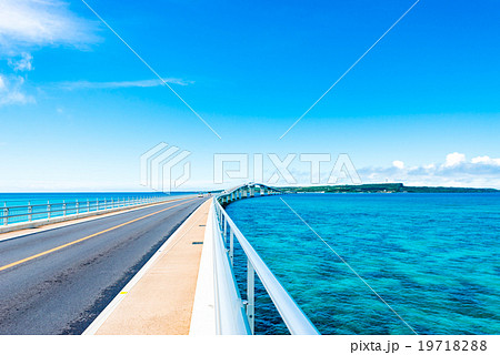 橋、海、空、海景、沖縄 19718288