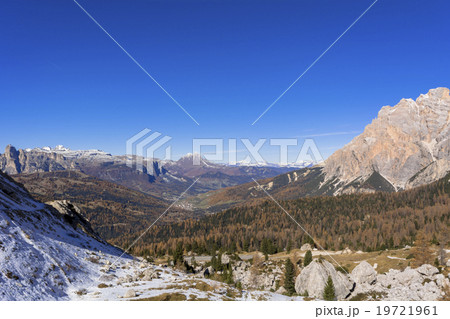 秋のドロミティ地方 秋のドロミティ地方 19721961