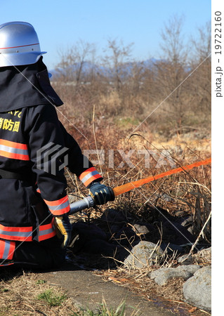 消防団の放水 19722160