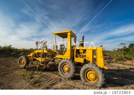 Wheel loader Excavator with flat tire in the field 19722803
