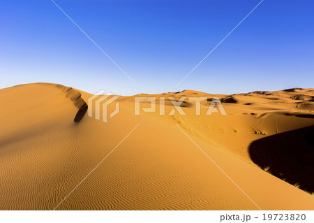 メルズーガ砂漠の大砂丘の写真素材