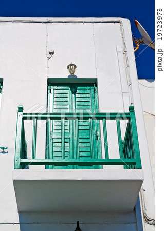 in the isle of green and white color in the isle of green and white color 19723973