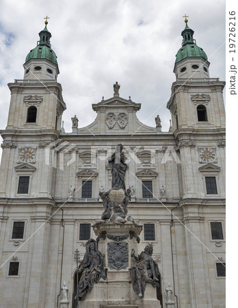 Statue in front of the Salzburg Dom, Austria. 19726216
