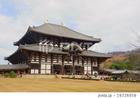 東大寺大仏殿　奈良県奈良市 19726956