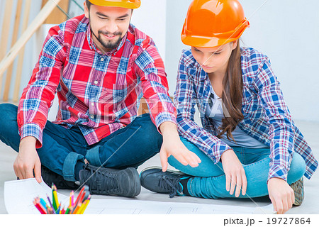 Pleasant couple drawing plan Pleasant couple drawing plan 19727864