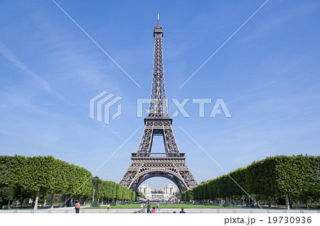 パリのエッフェル塔 19730936