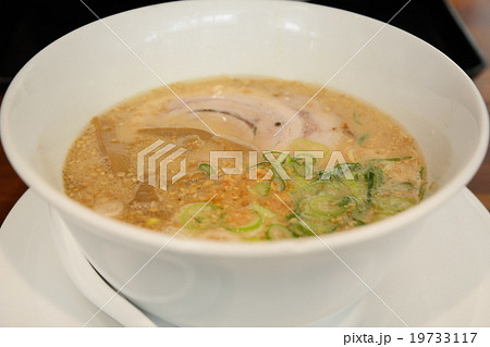 おいしいトンコツラーメン おいしいトンコツラーメン 19733117
