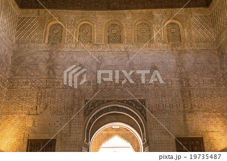 グラナダのアルハンブラ宮殿 グラナダのアルハンブラ宮殿 19735487