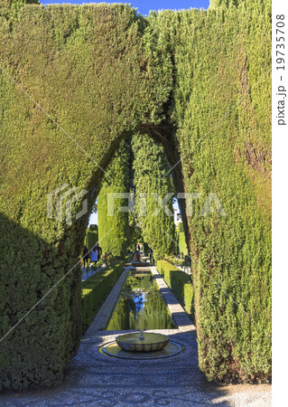 グラナダのアルハンブラ宮殿 19735708