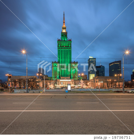 Warsaw by night 19736751