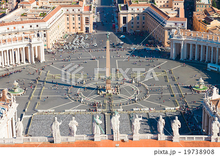 Saint Peter's Square, Vatican, Rome, Italy 19738908