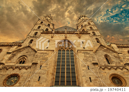 Vienna - st. Stephen cathedral or Staphensdom 19740411