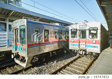 京成3500系新旧の並び 京成3500系新旧の並び 19747852
