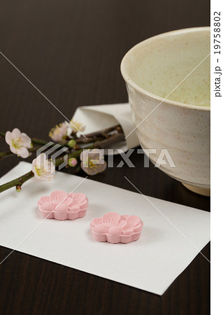 茶道(干菓子梅イメージ) 茶道(干菓子梅イメージ) 19758802
