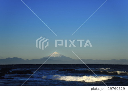 富士山の夜明け 19760829