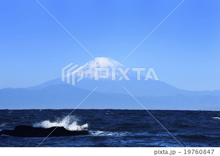 富士山の夜明け 19760847