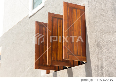 Old wood windows Old wood windows 19762735
