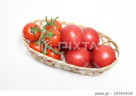 トマト 19763930