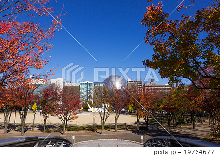 白川公園 名古屋市科学館 若宮大通歩道橋から 白川公園 名古屋市科学館 若宮大通歩道橋から 19764677