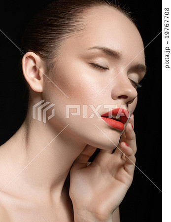 portrait of beautiful girl with clear healthy skin portrait of beautiful girl with clear healthy skin 19767708