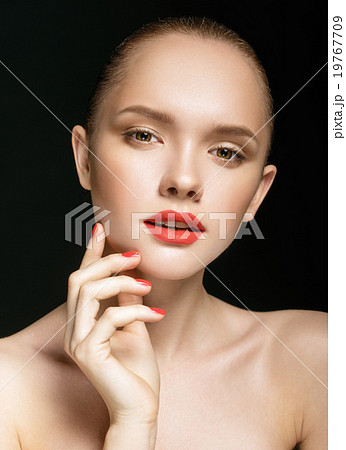 Portrait of beautiful girl with clear healthy skin Portrait of beautiful girl with clear healthy skin 19767709