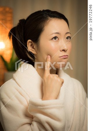 ナイトケア　女性 19772246