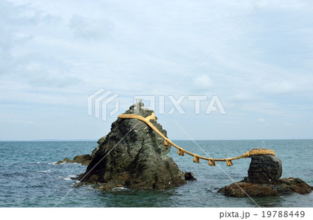 伊勢志摩　二見浦　夫婦岩　二見興玉神社　 19788449