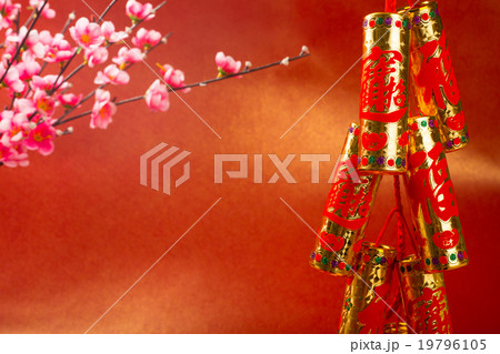 Chinese new year golden firework decoration 19796105
