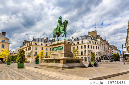 Monument of Jeanne d'Arc in Orleans, France 19798481