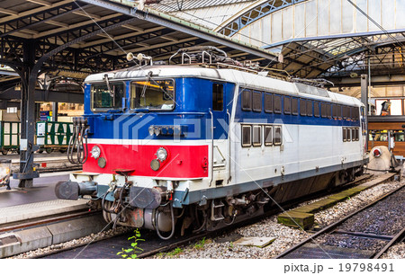 Old French electric locomotive at Paris-Est 19798491