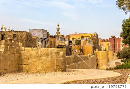 City walls of Cairo in the Islamic district 19798775