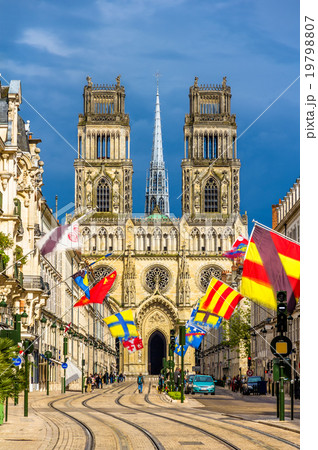 View of Orleans Cathedral from Jeanne d'Arc street 19798807