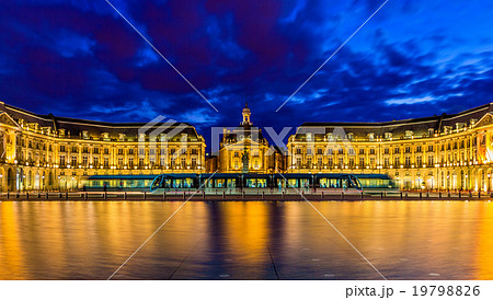 Tram on Place de la Bourse in Bordeaux - France Tram on Place de la Bourse in Bordeaux - France 19798826