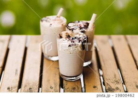 Summer fresh milk shake with chocolate, copy space 19800462